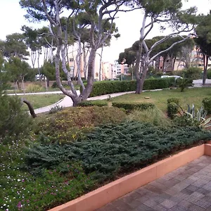 https://studio-la-coudouliere-bord-de-mer.fr-provencehotel.com