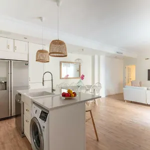 https://unique-homes-las-setas-plaza-de-san-pedro-6-pax.es-andalucia.com